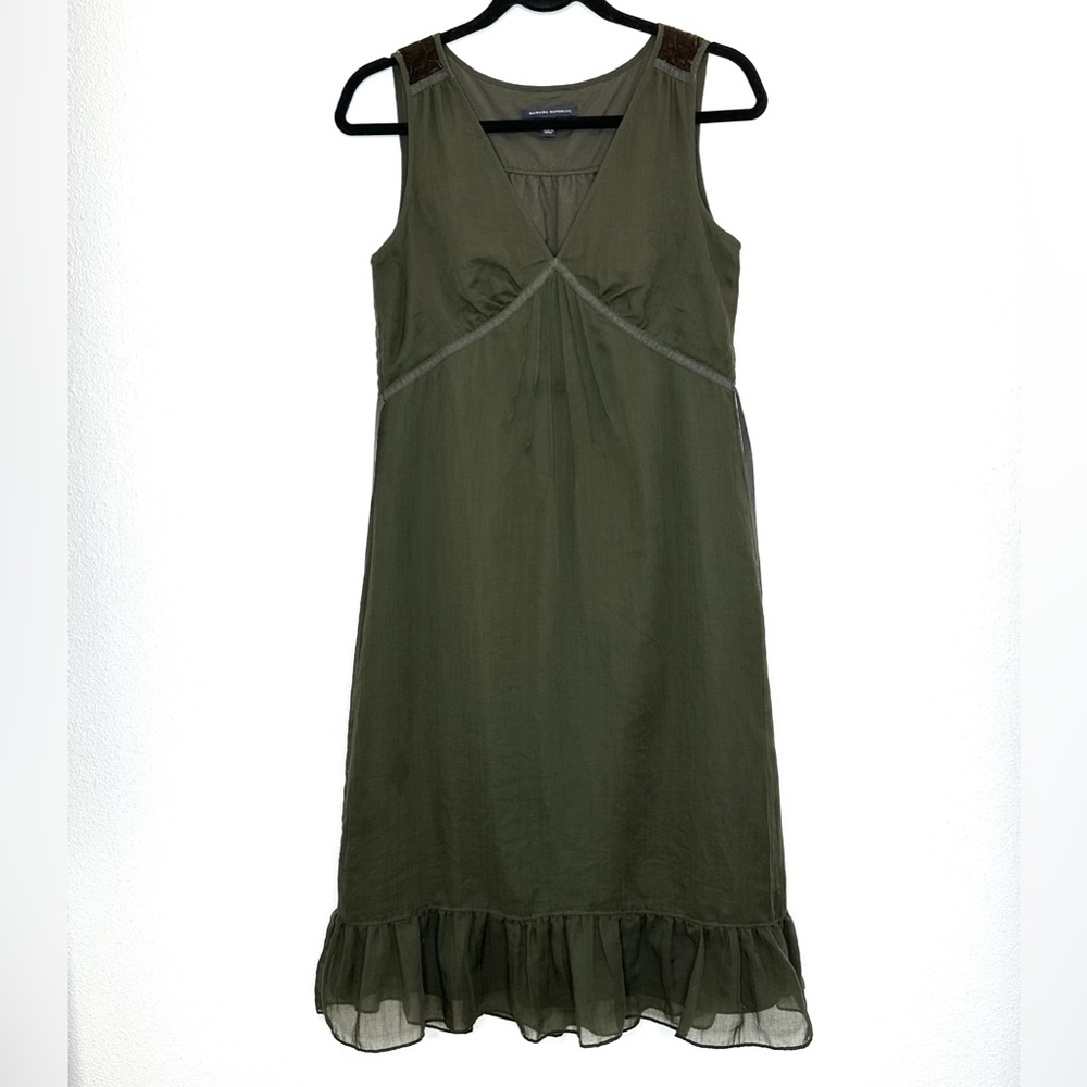 Banana Republic Dark Olive V-Neck Velvet Shoulder Tie Waist Size 4